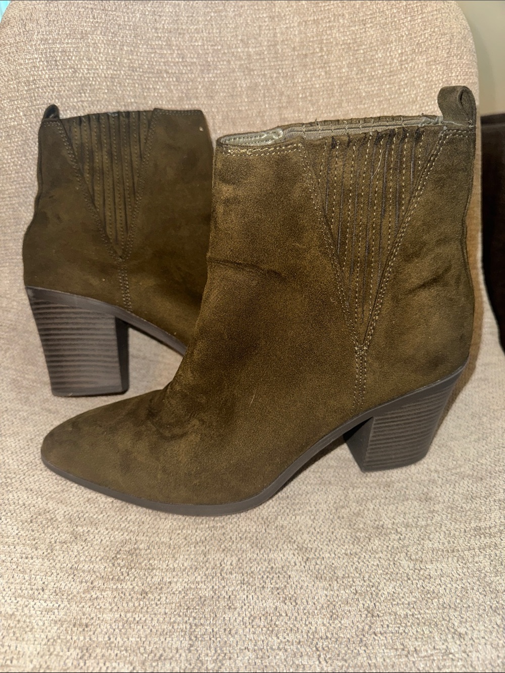 Esprit Olive Suede Ankle Booties with block Heel size 8.5